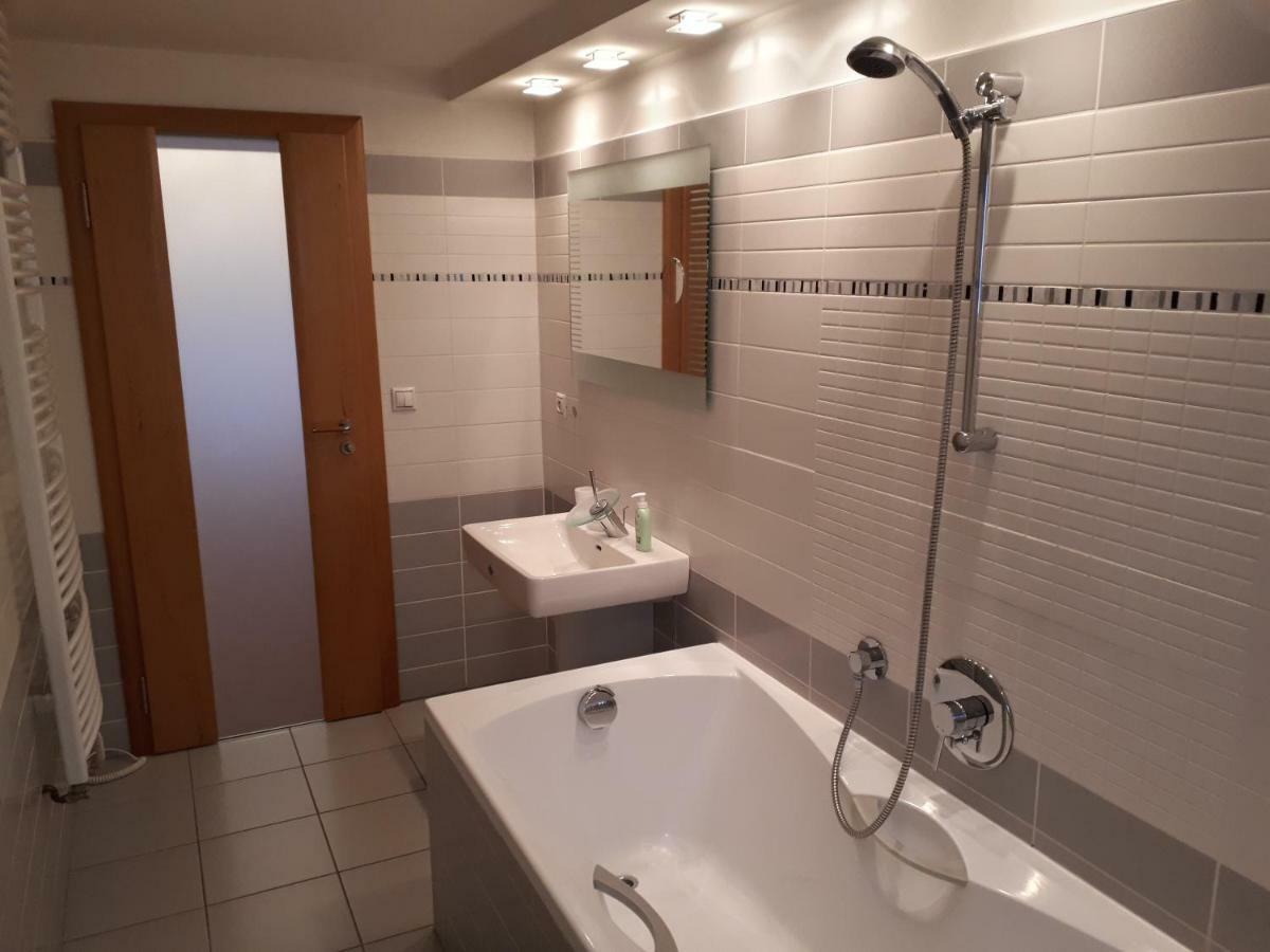 Brezno - 2 Izbovy Apartman Exteriör bild